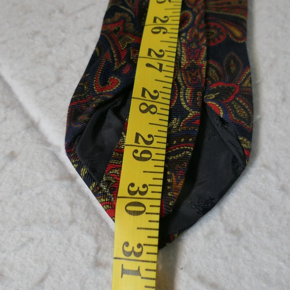 Brooks Brothers Men Silk Tie OS Navy Red Paisley Preppy Academic Ivy League READ